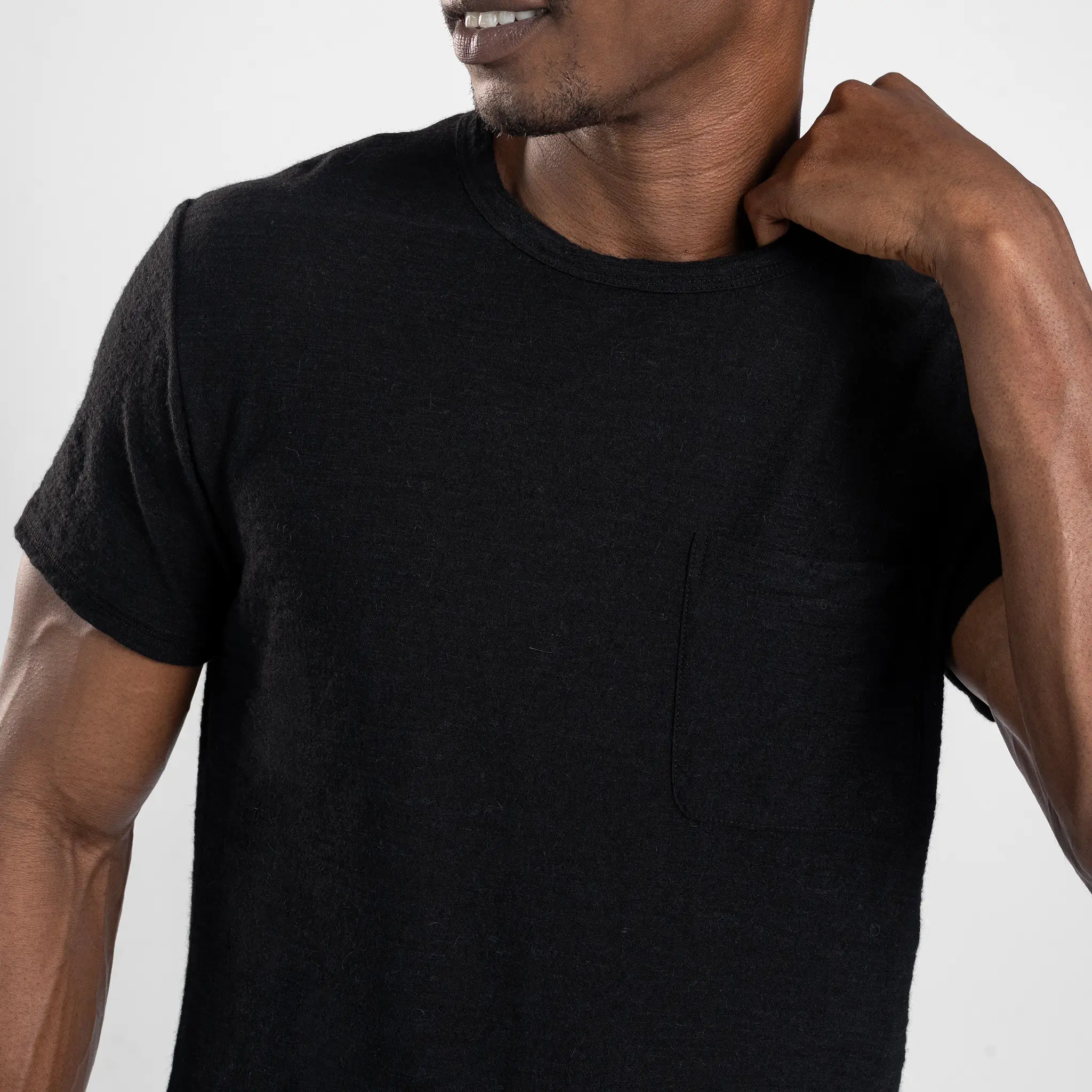 Men's Alpaca Wool Pocket T-Shirt: 160 Ultralight Crew Neck - Image 4