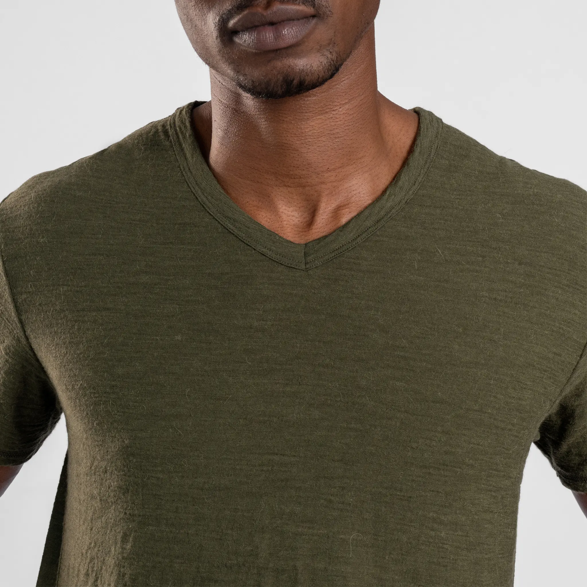 Men's Alpaca Wool T-Shirt: 160 Ultralight V-Neck - Image 43