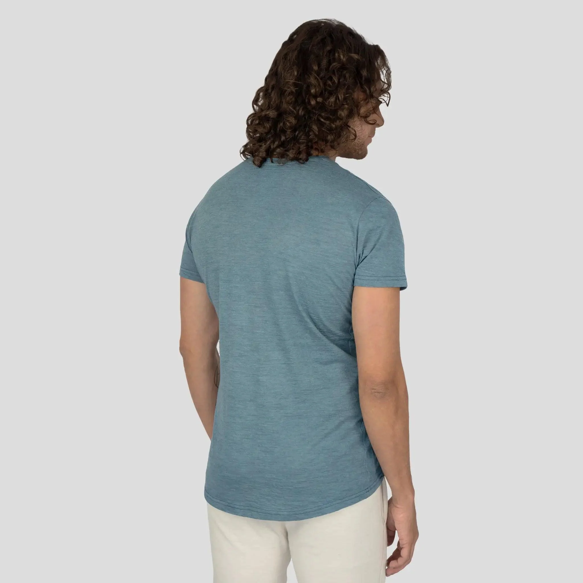 Men's Alpaca Wool T-Shirt: 160 Ultralight V-Neck - Image 7