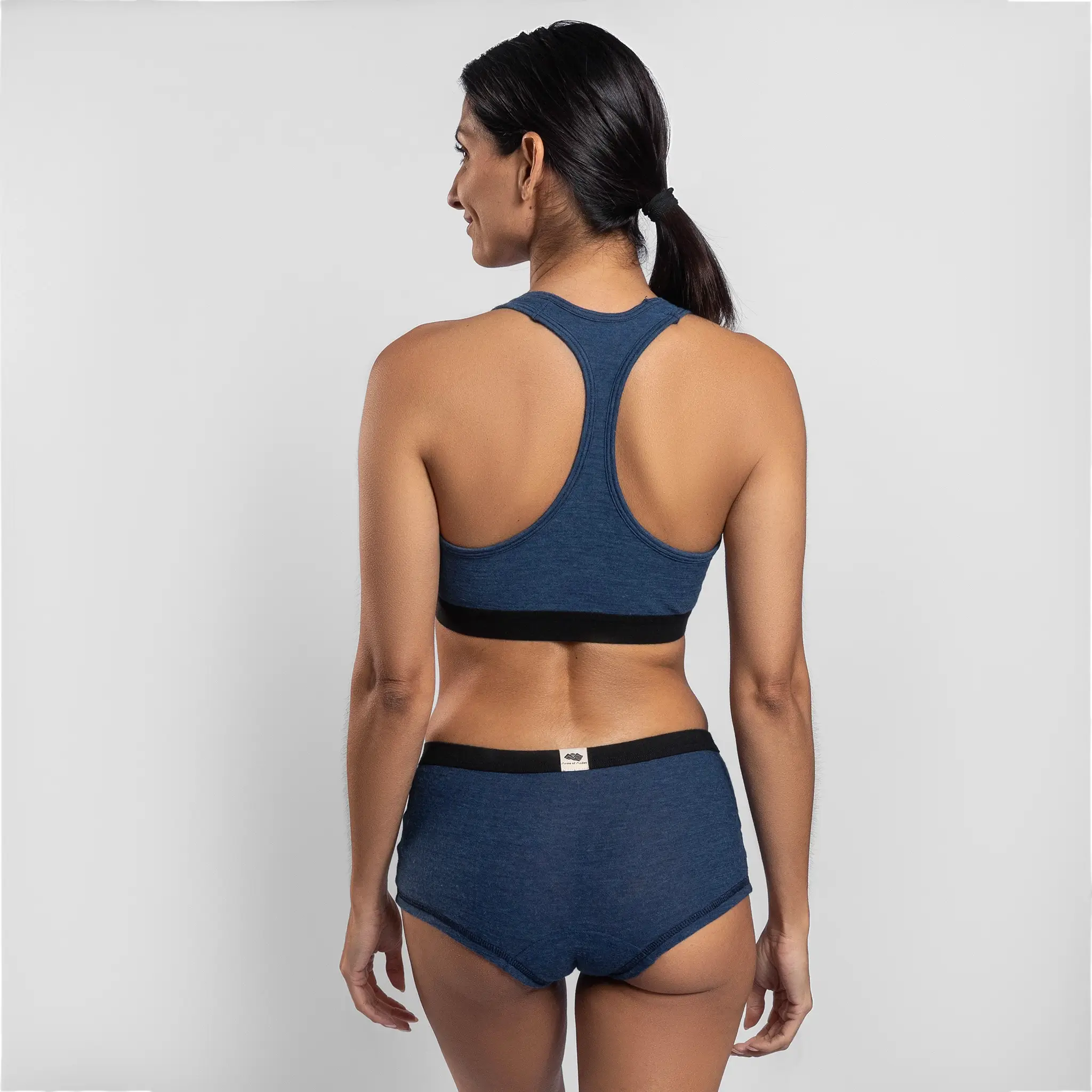 Women's Alpaca Wool Sports Bra: 160 Ultralight - Image 4