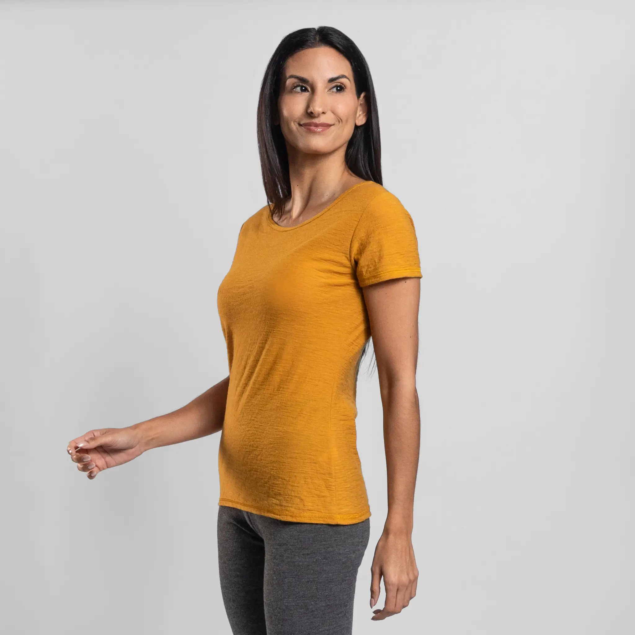 Women's Alpaca Wool T-Shirt: 160 Ultralight Crew Neck - Image 3